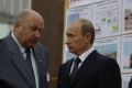 Владимир Путин и Николай Калистратов обсуждают перспективы гражданского судостроения на Севмаше
